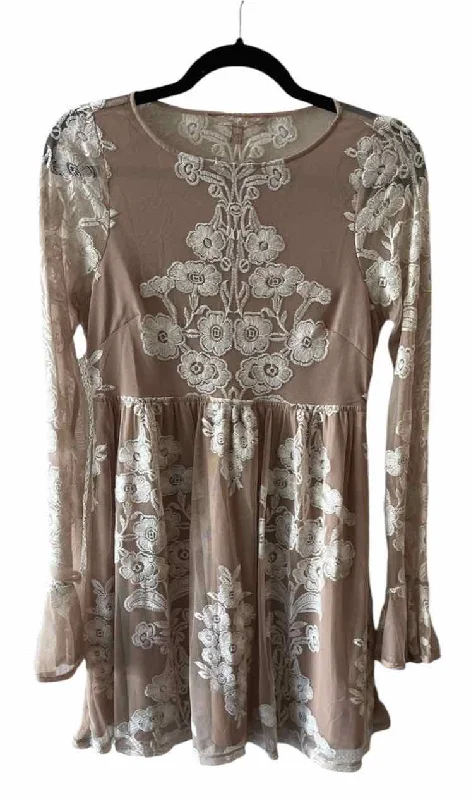 Stock Clearance For Love & Lemons Beige and Cream Size S Dress