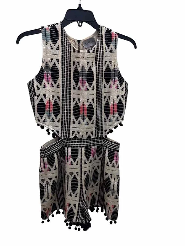 Final Clearance Saylor Cream and Black Size S Dress