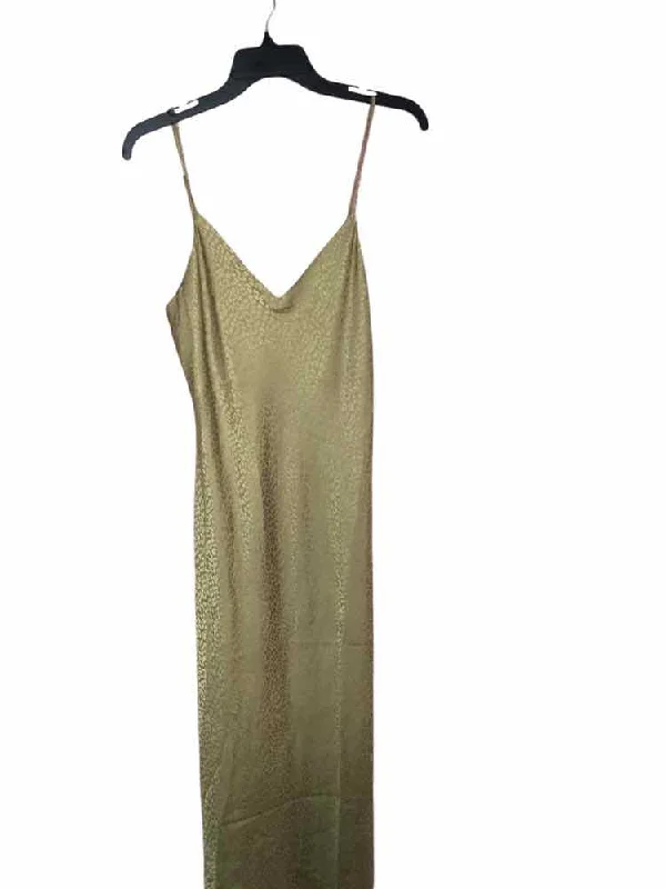 Super Deal Show Me Your MuMu Gold Size M Dress