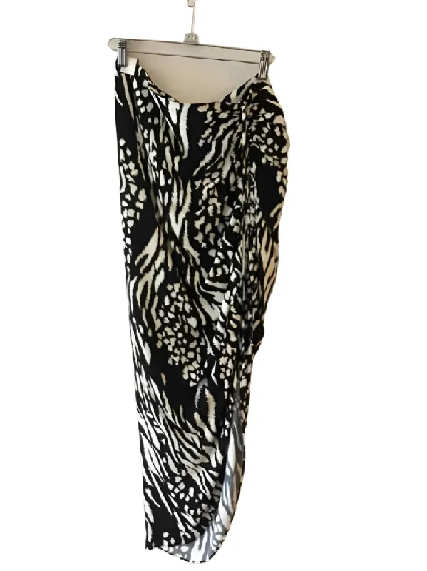Deal Frenzy Veronica Beard Black and white Size 2 Skirt