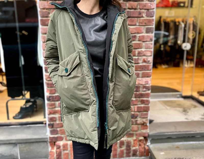 Best Bargains OOF reversible Hooded Parka / M