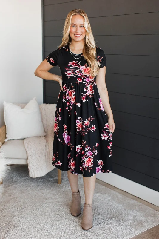 Savings Spectacular Looking Fabulous Floral Midi Dress- Black