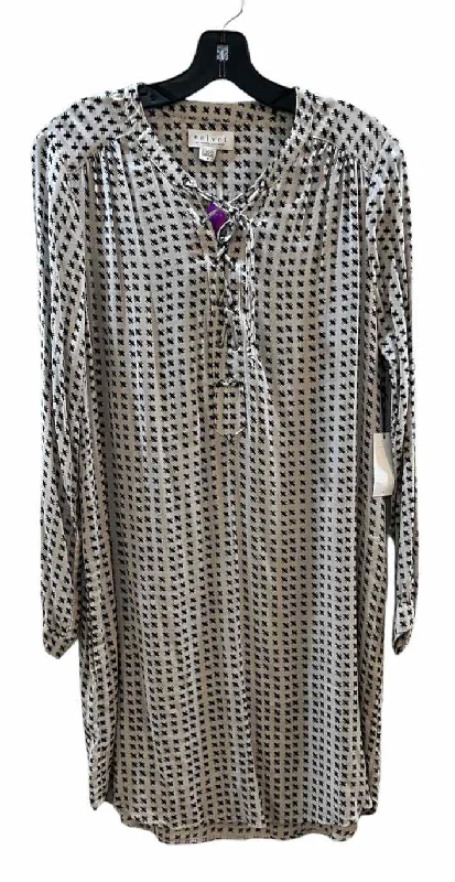 Year-End Sale Velvet by G&S Off White and Black Size M Dress