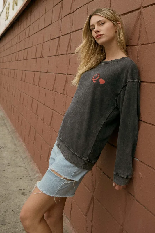 Now or Never Queen of Hearts Back-Print Graphic Sweatshirt
