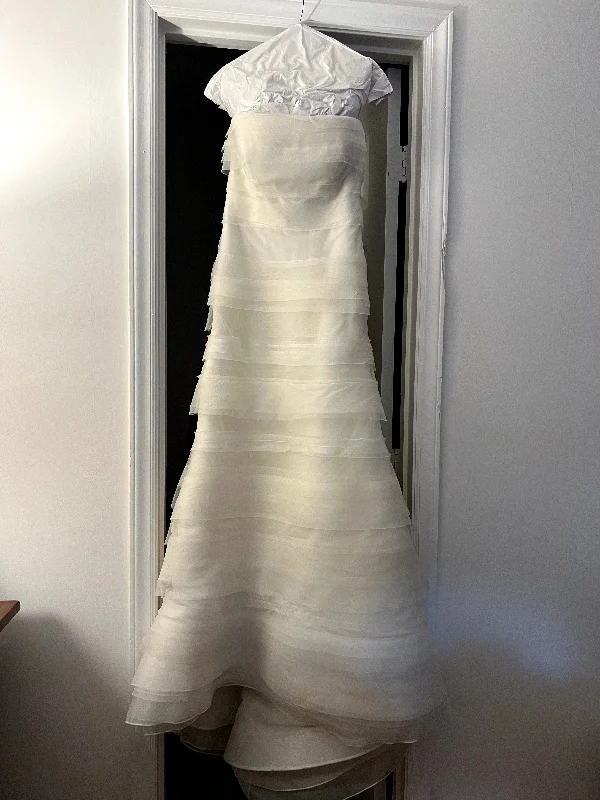 Can't Be Beat Vera Wang